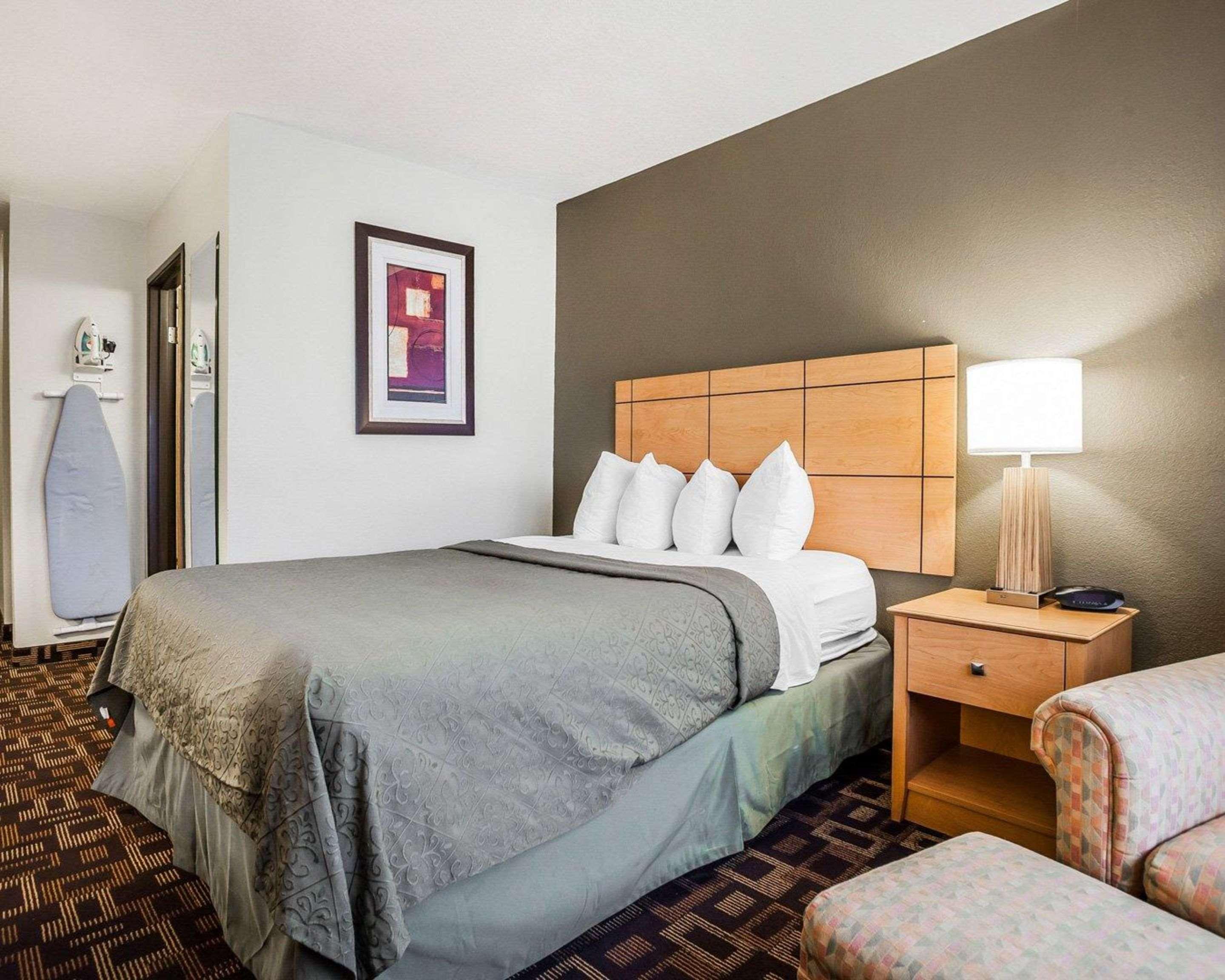 Quality Inn & Suites Des Moines Airport Zewnętrze zdjęcie