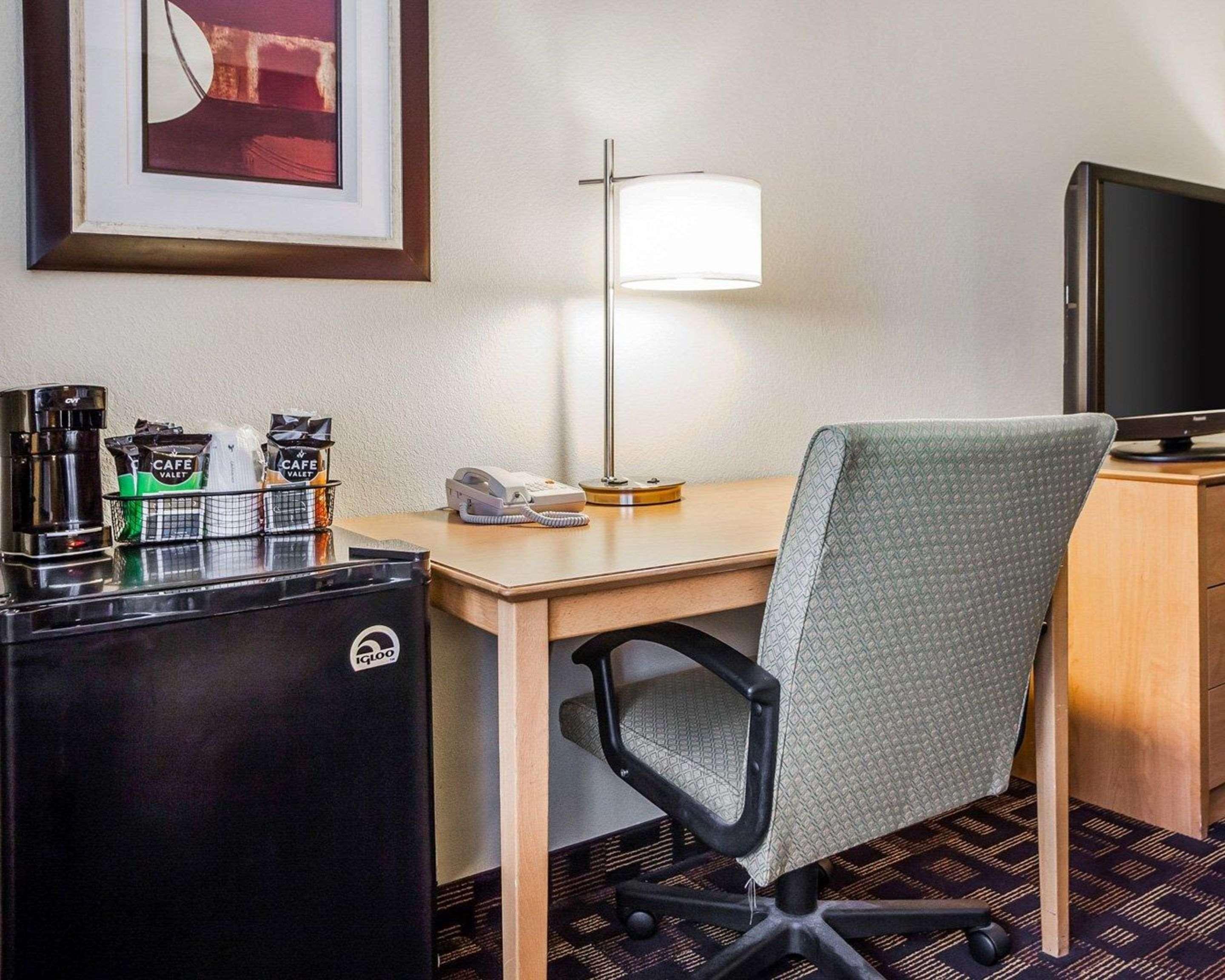 Quality Inn & Suites Des Moines Airport Zewnętrze zdjęcie