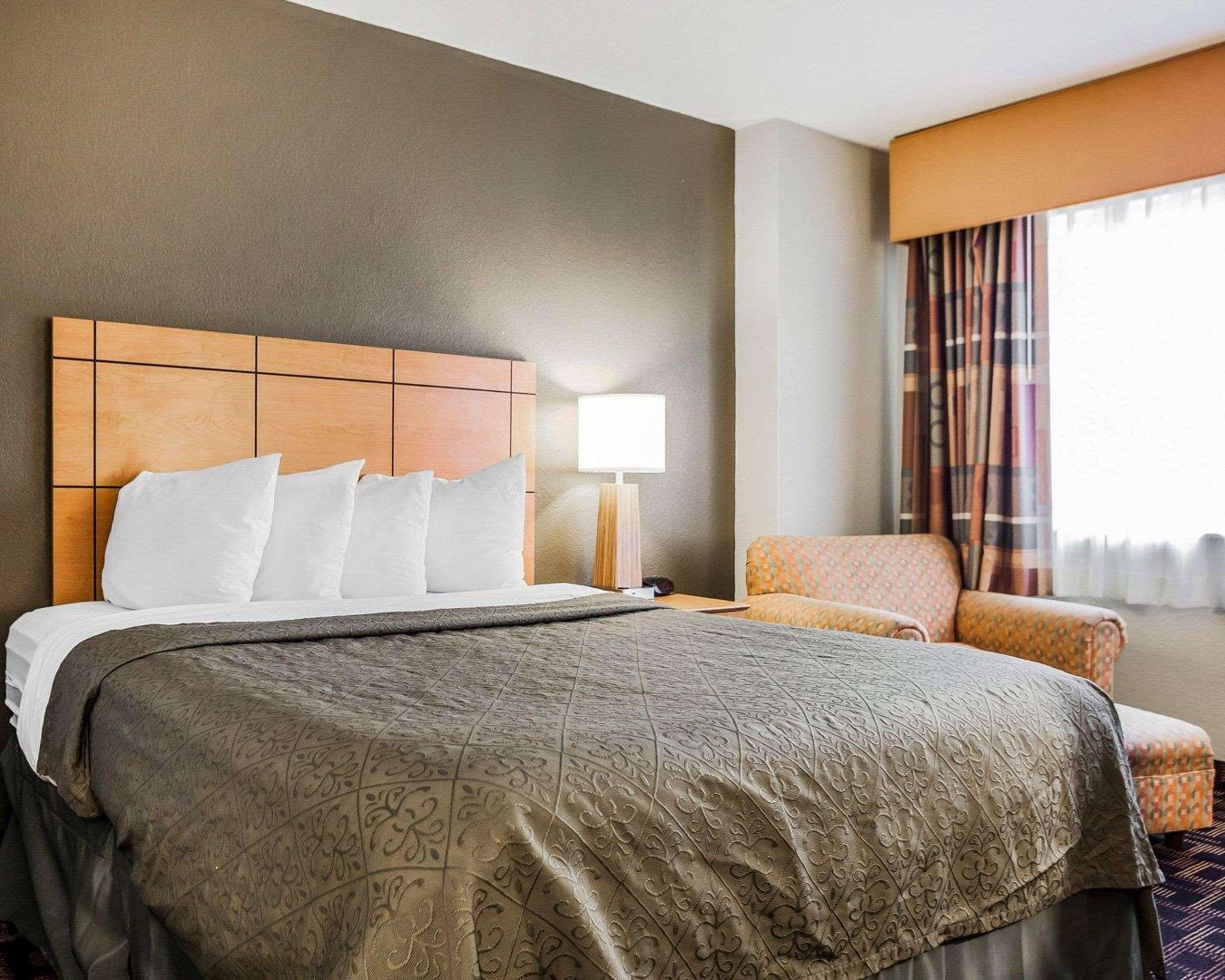 Quality Inn & Suites Des Moines Airport Zewnętrze zdjęcie