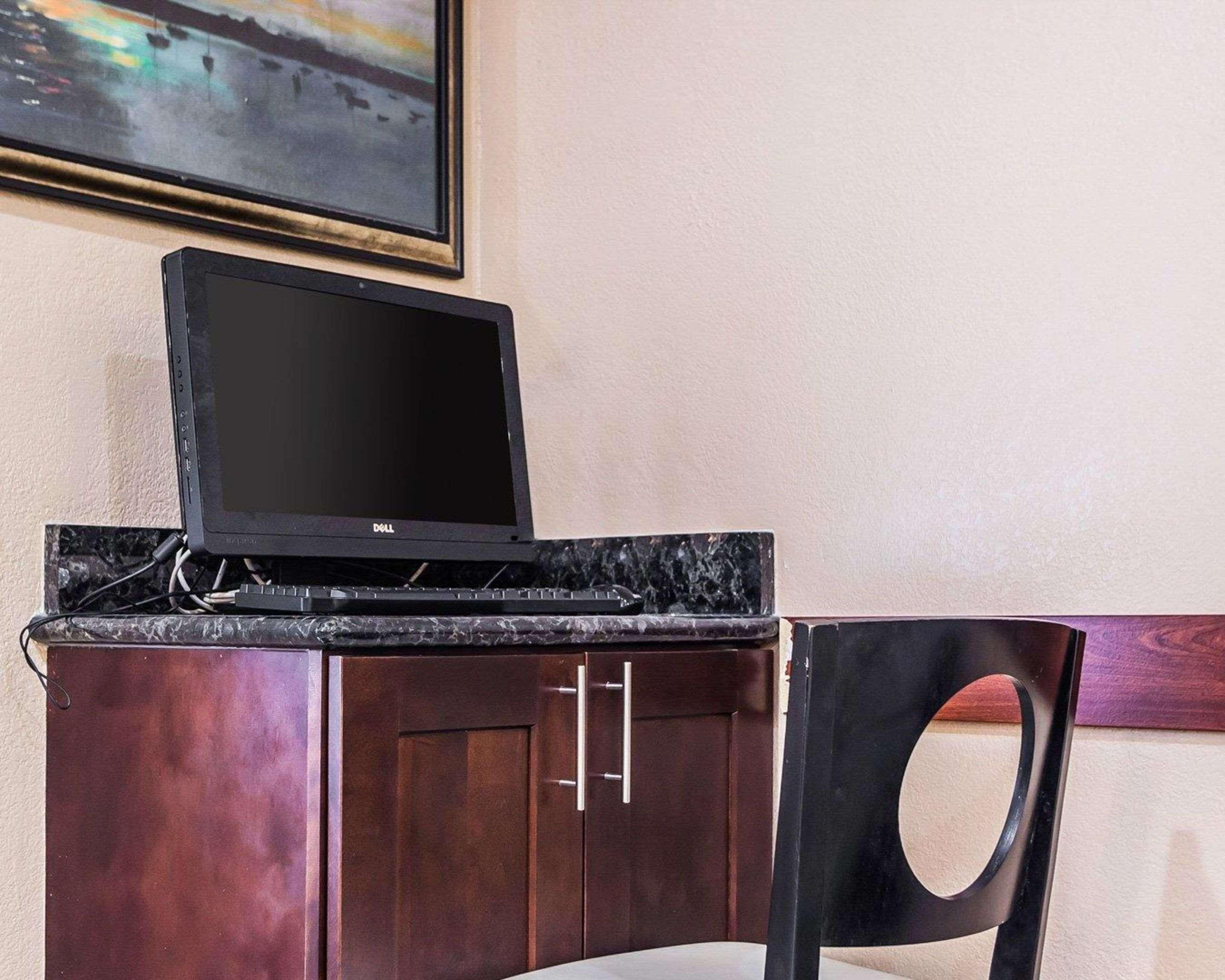 Quality Inn & Suites Des Moines Airport Zewnętrze zdjęcie