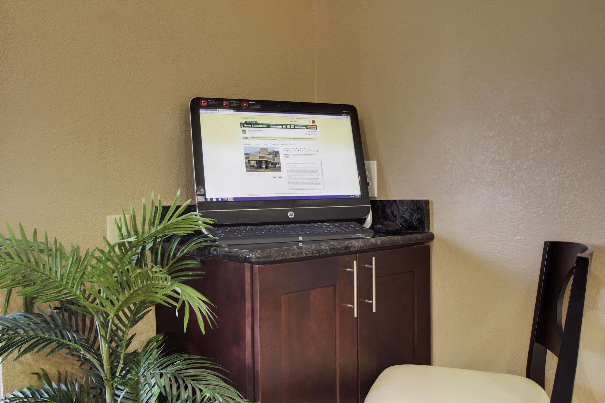Quality Inn & Suites Des Moines Airport Zewnętrze zdjęcie